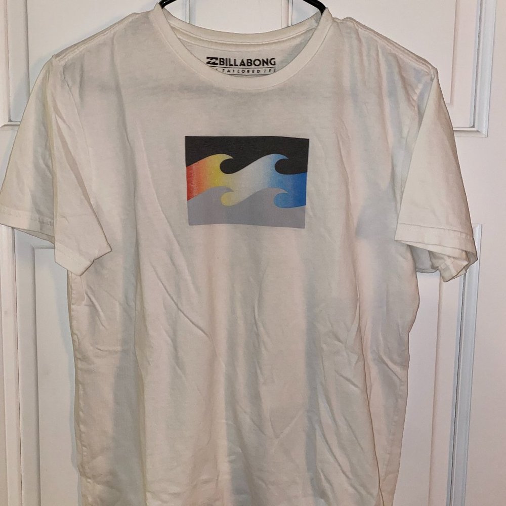 Billabong White T-Shirt. Youth Boys Large.